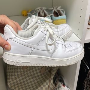 Nike Air Force 1, 7 women